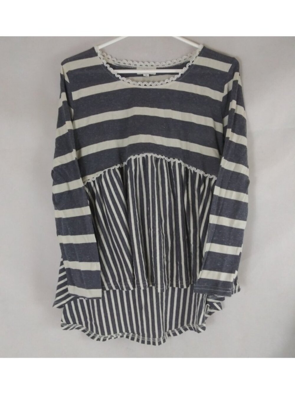 Umgee Women's Contrasting Stripes Scalloped Trim Ruffle Shirt Size Small